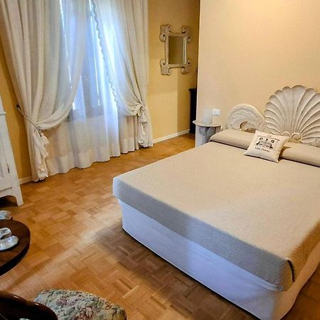 B&B Villa Fiorini Moniga del Garda Exterior photo