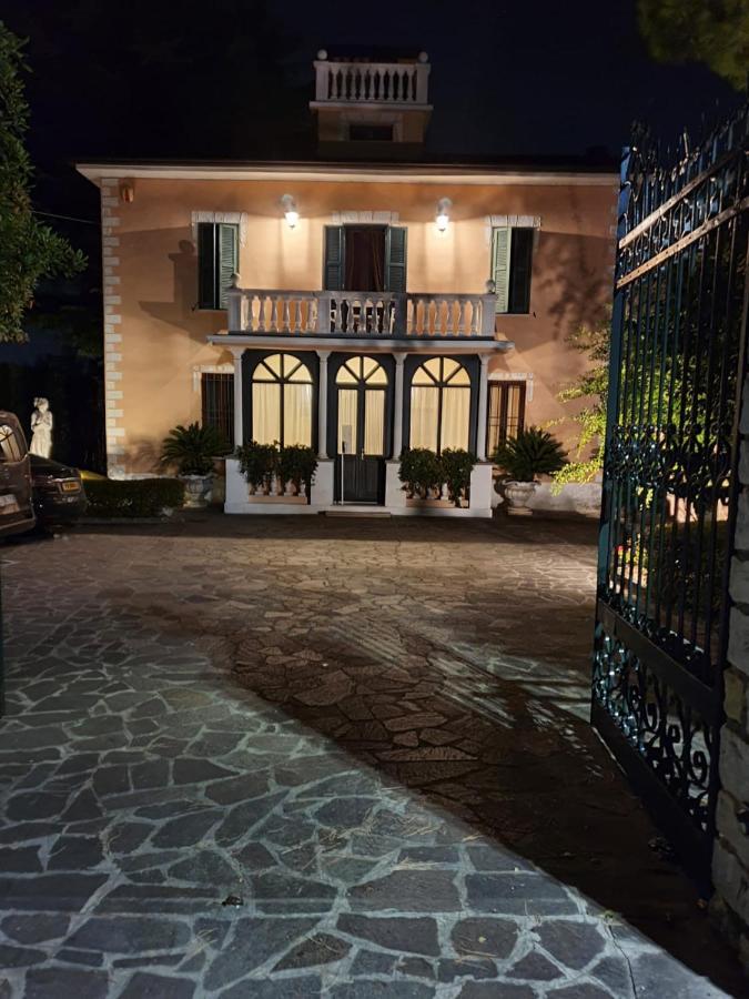 B&B Villa Fiorini Moniga del Garda Exterior photo