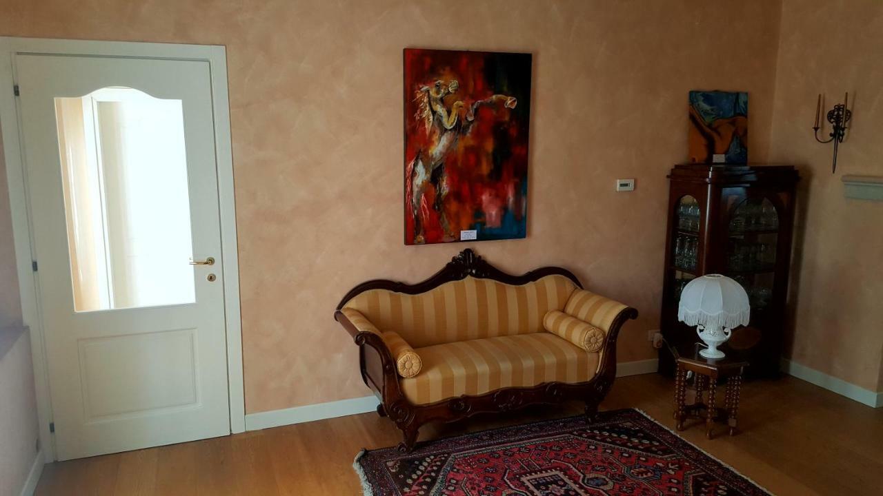 B&B Villa Fiorini Moniga del Garda Exterior photo